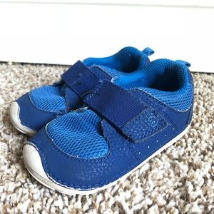 Stride Rite Soft Motion Sneakers